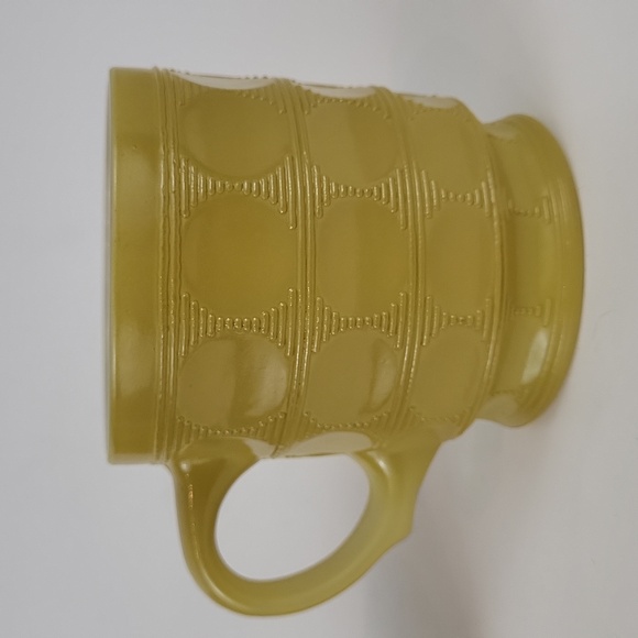 2 - Fire King Anchor Hocking Camelot Thumbprint Mugs "Rare" Coin Dot - Picture 4 of 16